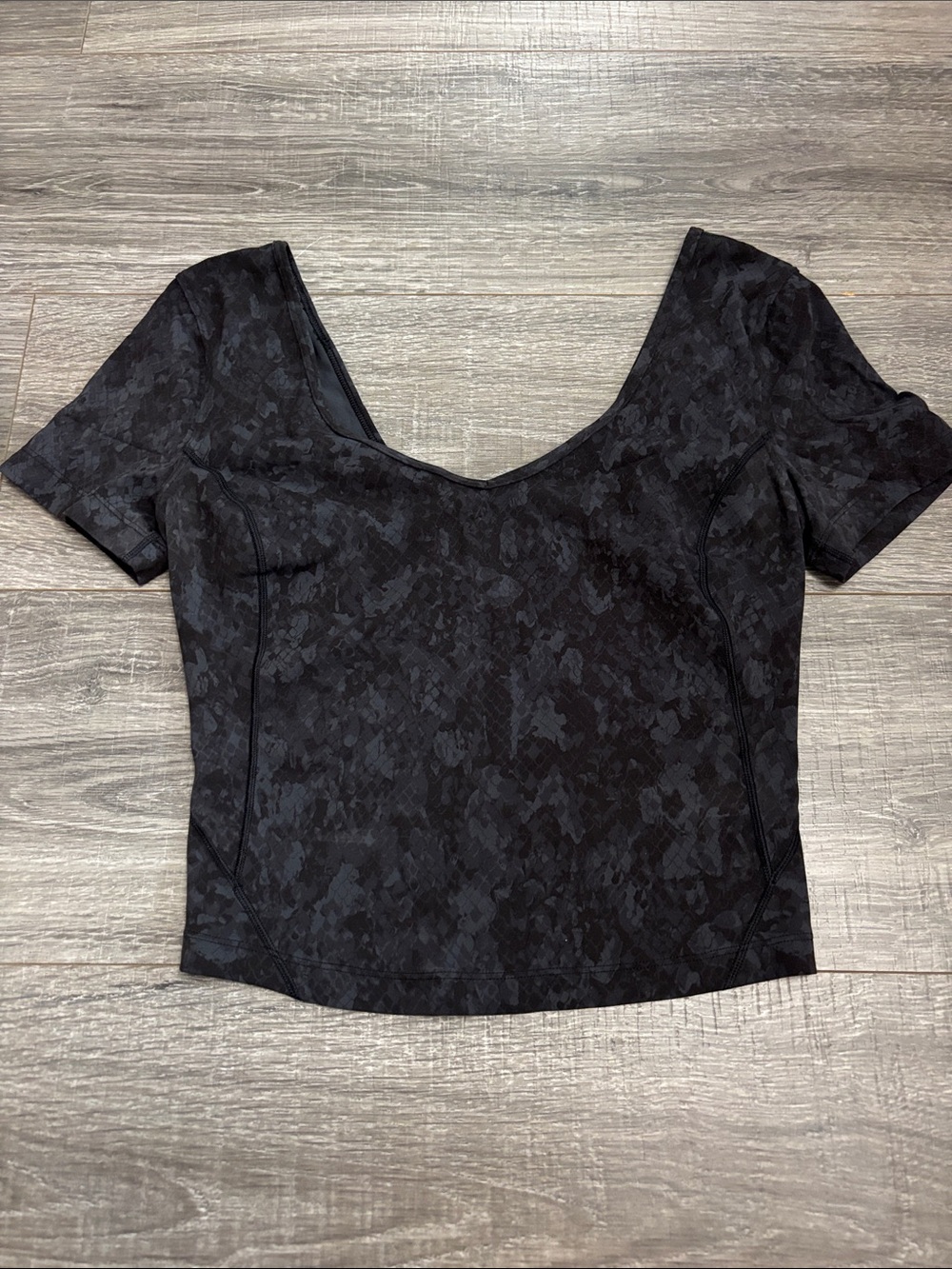 lululemon short sleeve top